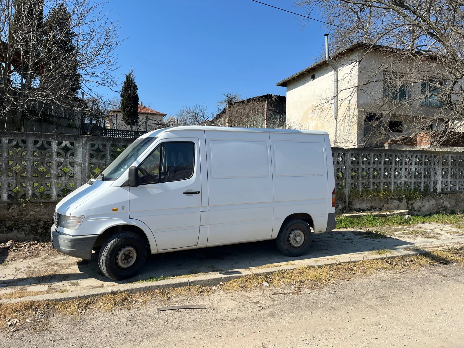 Mercedes-Benz Sprinter 308 308D 2.3 80hp
