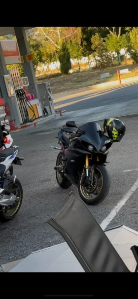 Обява за продажба на Yamaha YZF-R1 ~16 000 лв. - изображение 1