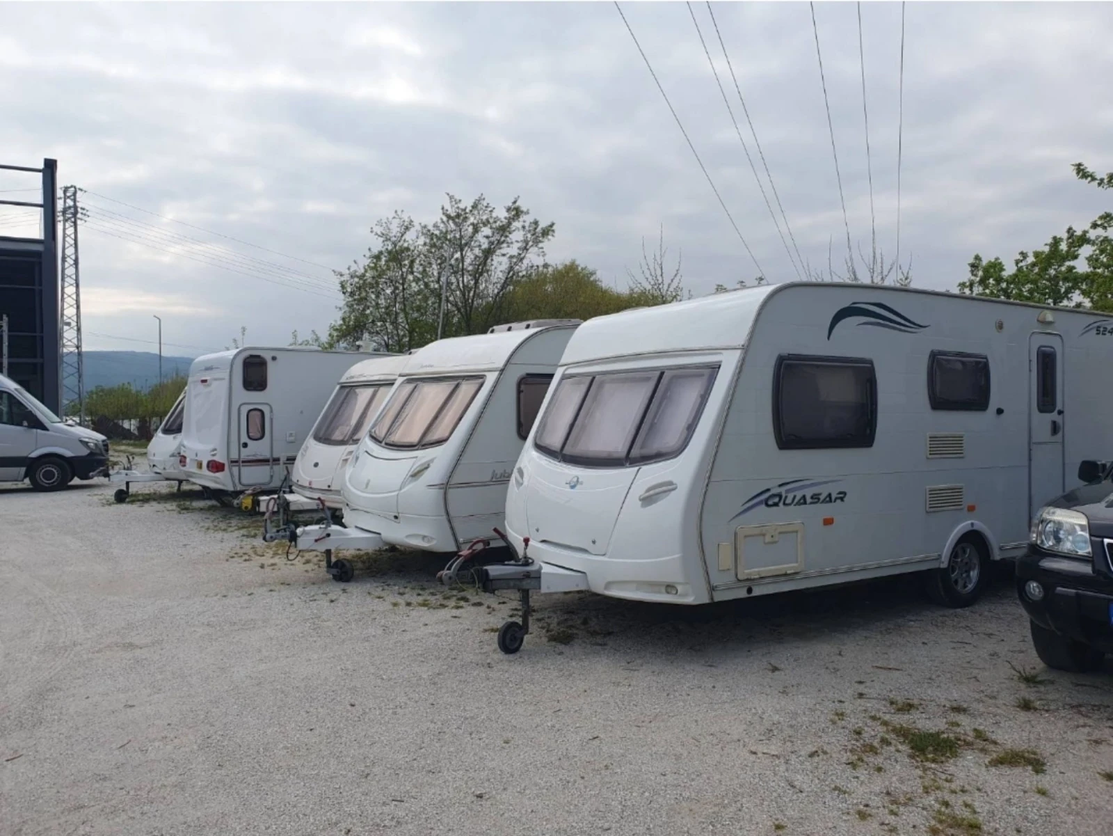 Каравана Други Lunar Quasar 524, снимка 4 - Каравани и кемпери - 54188741