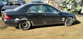 Mercedes-Benz 220 2.2, снимка 3