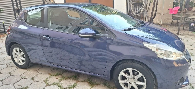 Peugeot 208, снимка 4 - Автомобили и джипове - 47014605