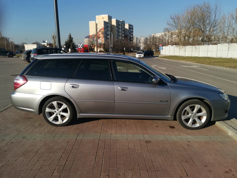 Subaru Legacy 2.0R 150кс. 4Х4 Автомат, Подгрев, снимка 5 - Автомобили и джипове - 47158542