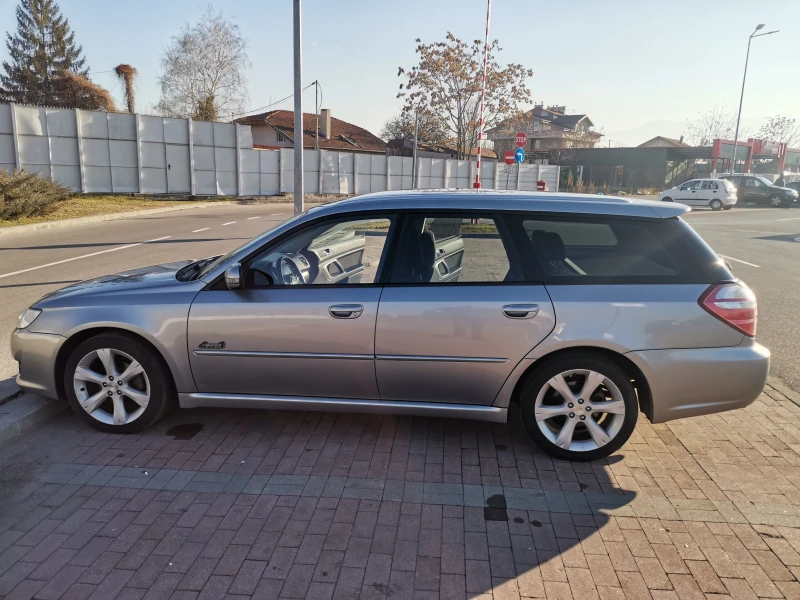 Subaru Legacy 2.0R 150кс. 4Х4 Автомат, Подгрев, снимка 3 - Автомобили и джипове - 47158542