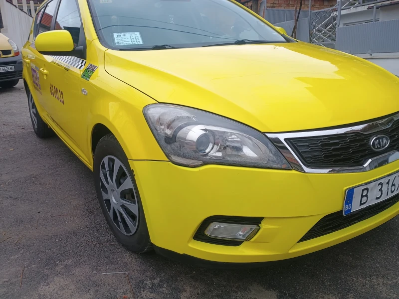 Kia Ceed 1.4 газ бензин, снимка 6 - Автомобили и джипове - 48234492