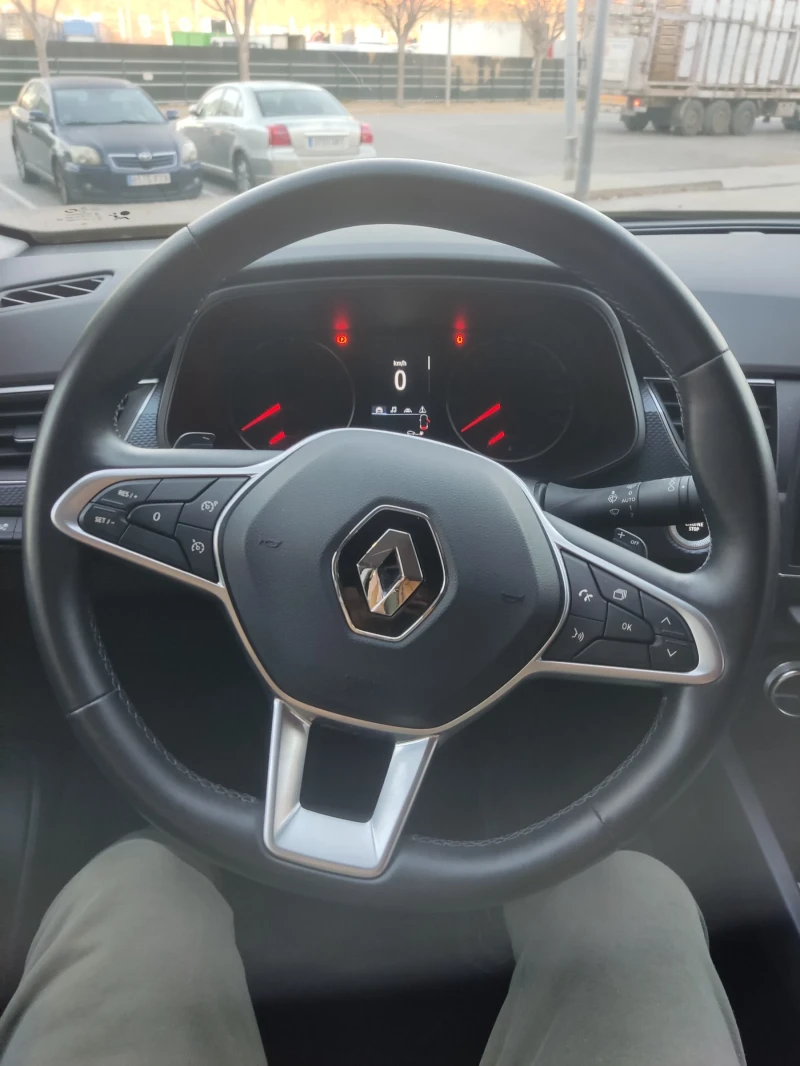 Renault Arkana 1.3 TCE мек хибрид , снимка 14 - Автомобили и джипове - 48496935