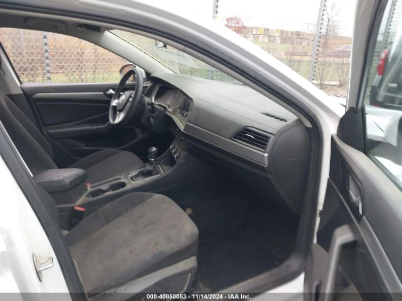 VW Jetta 1.4L I-4 DI, DOHC, VVT, TURBO, 147HP Front Wheel D, снимка 10 - Автомобили и джипове - 48601088