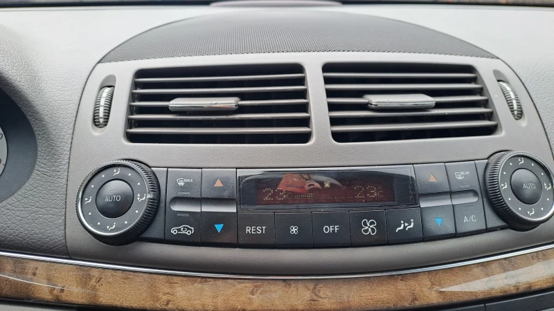 Mercedes-Benz E 280, снимка 9 - Автомобили и джипове - 52599478