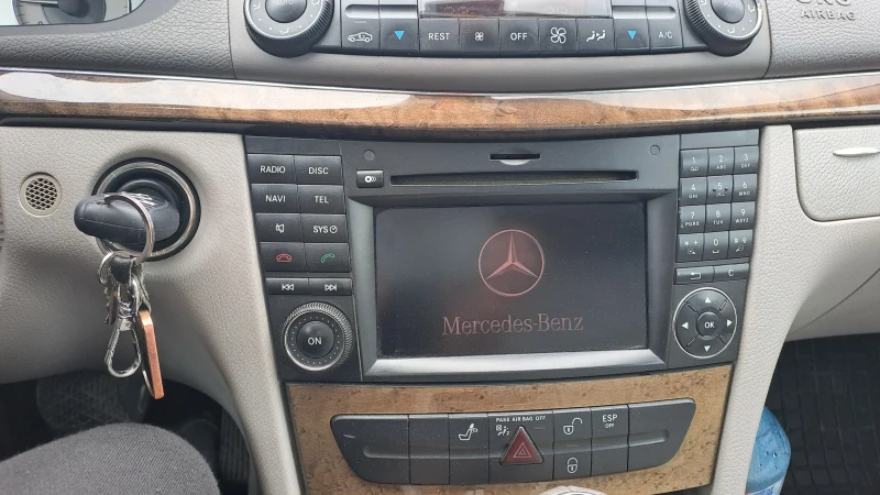 Mercedes-Benz E 280, снимка 8 - Автомобили и джипове - 52599478