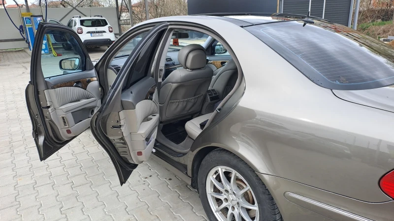 Mercedes-Benz E 280, снимка 7 - Автомобили и джипове - 52599478