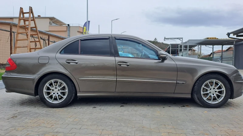 Mercedes-Benz E 280, снимка 4 - Автомобили и джипове - 52599478