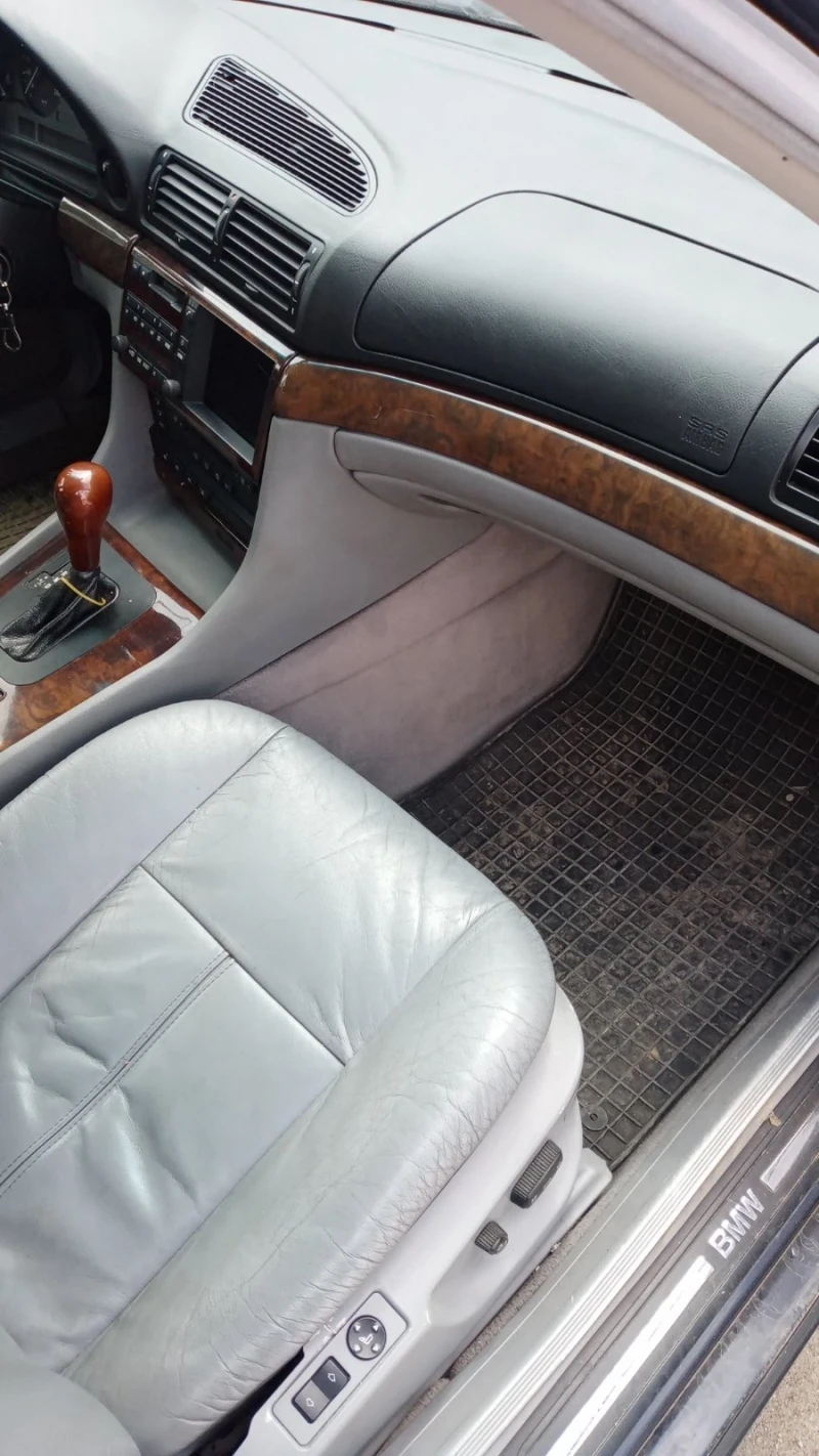 BMW 730, снимка 14 - Автомобили и джипове - 52324423