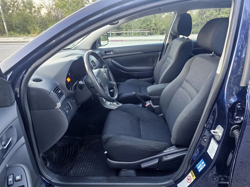 Toyota Avensis 1.8 VVTi  Автоматик, Фейслифт , снимка 10 - Автомобили и джипове - 51647149