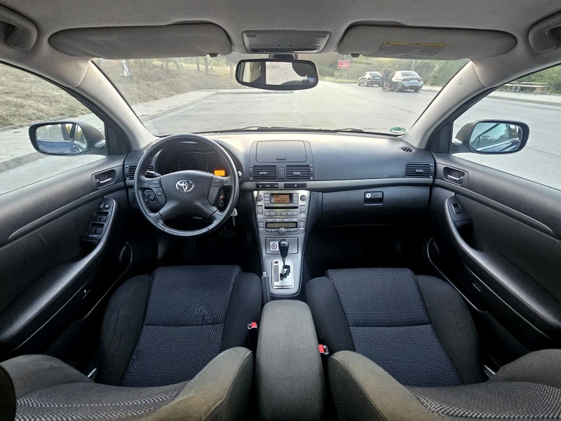 Toyota Avensis 1.8 VVTi  Автоматик, Фейслифт , снимка 8 - Автомобили и джипове - 51647149