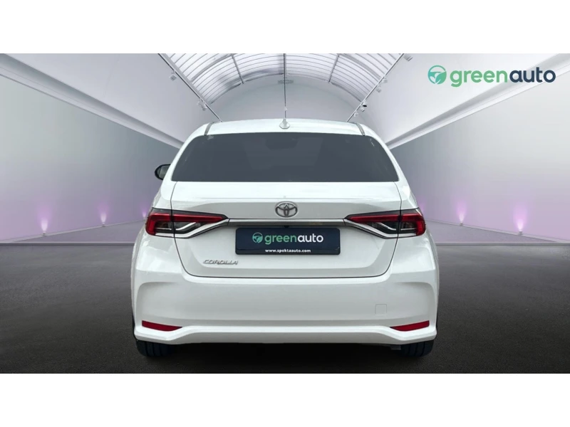 Toyota Corolla 1.5i A/T, Месечна вноска от 388 лв., снимка 4 - Автомобили и джипове - 52441096