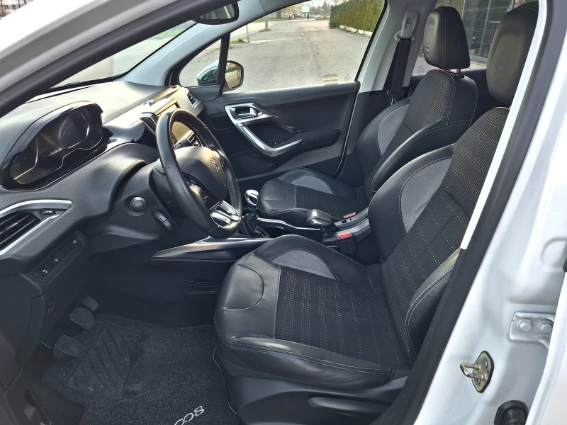 Peugeot 2008 1.6hdi 115к.с. 6 скор. Allure кожа панорама, снимка 14 - Автомобили и джипове - 52448771