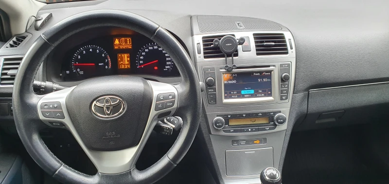 Toyota Avensis, снимка 9 - Автомобили и джипове - 53598044