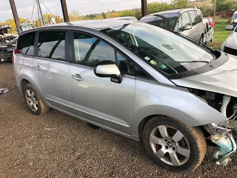 Peugeot 5008 1.6 HDI   84kw, снимка 6 - Автомобили и джипове - 46964138