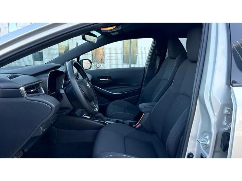 Toyota Corolla 1.8 HSD EXECUTIVE PLUS, снимка 12 - Автомобили и джипове - 52850387