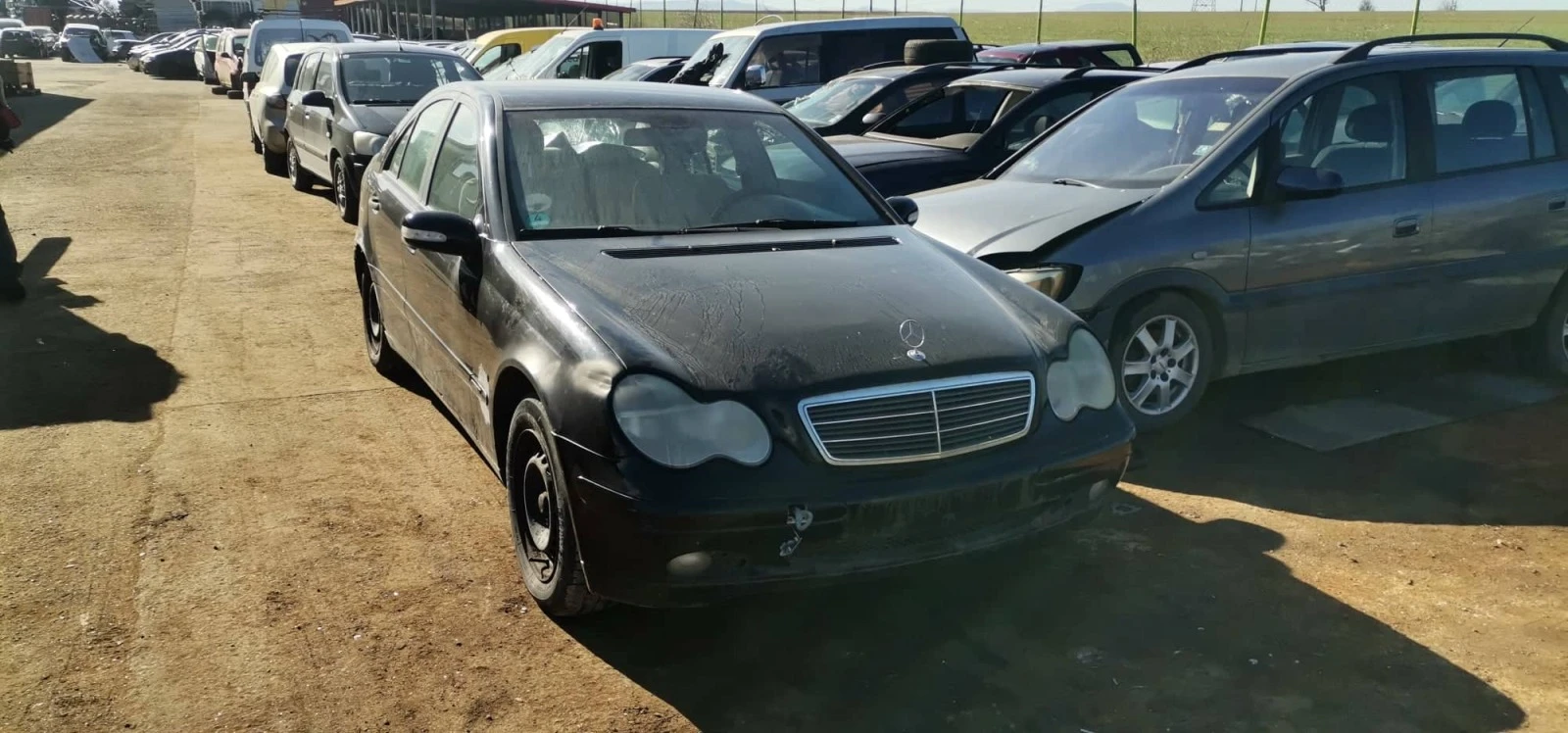 Mercedes-Benz 220 2.2, снимка 1