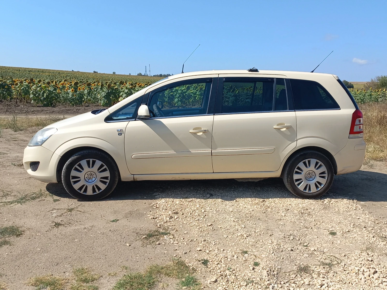 Opel Zafira 1.6 CNG - изображение 3