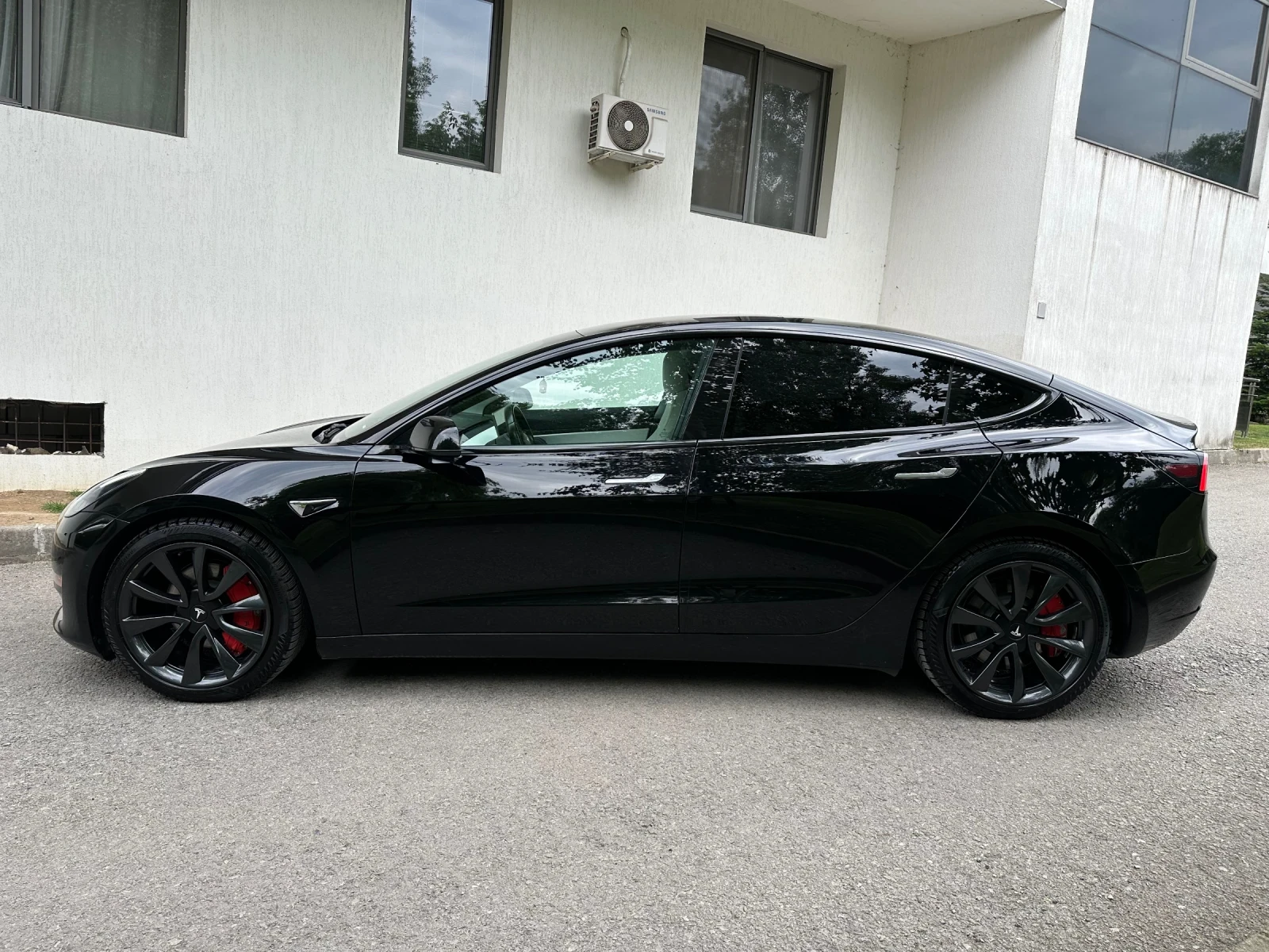 Tesla Model 3 ГОТОВ ЛИЗИНГ / LONG RANGE / DUAL MOTOR  - изображение 4