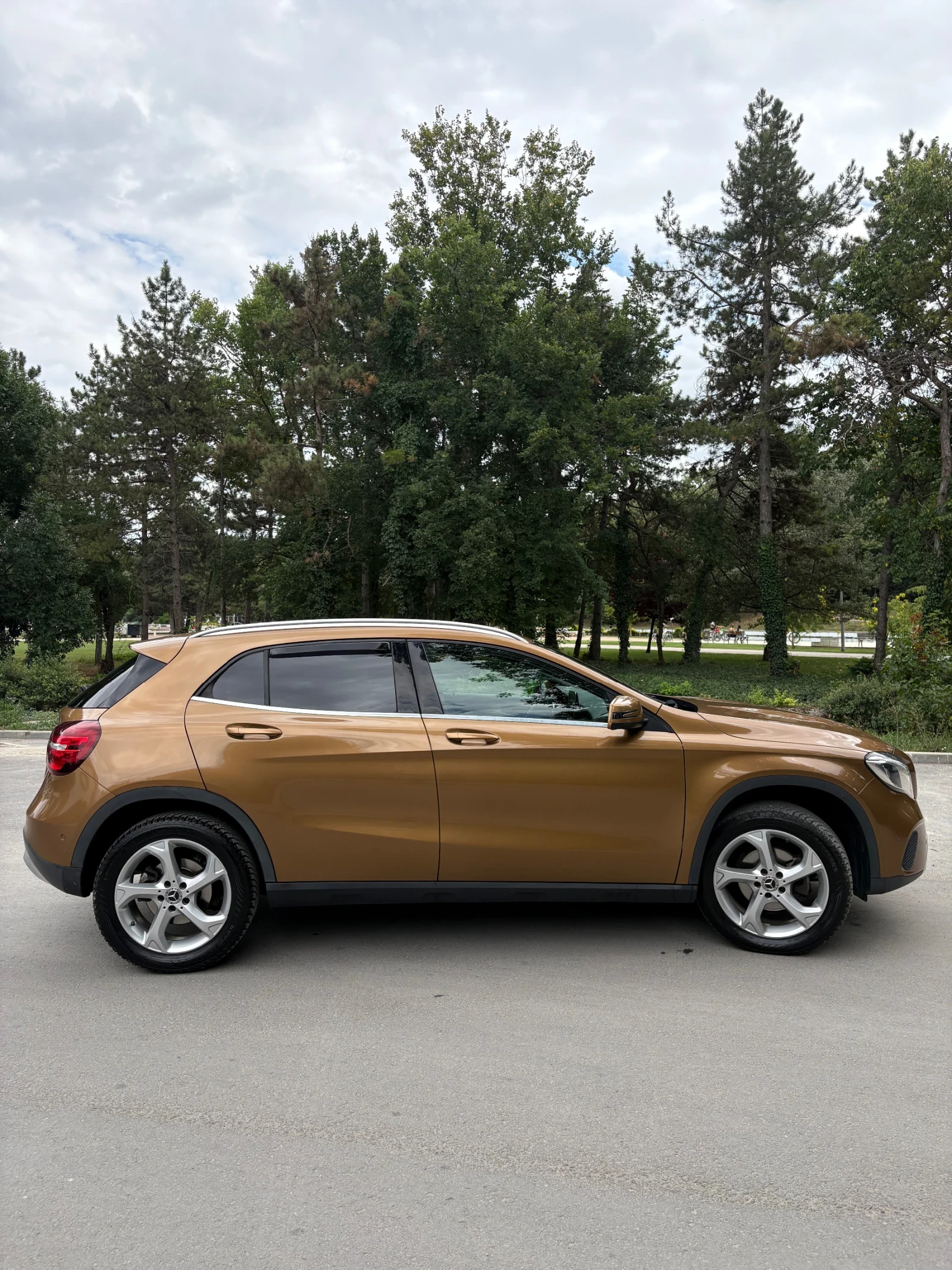 Mercedes-Benz GLA 180  - изображение 3