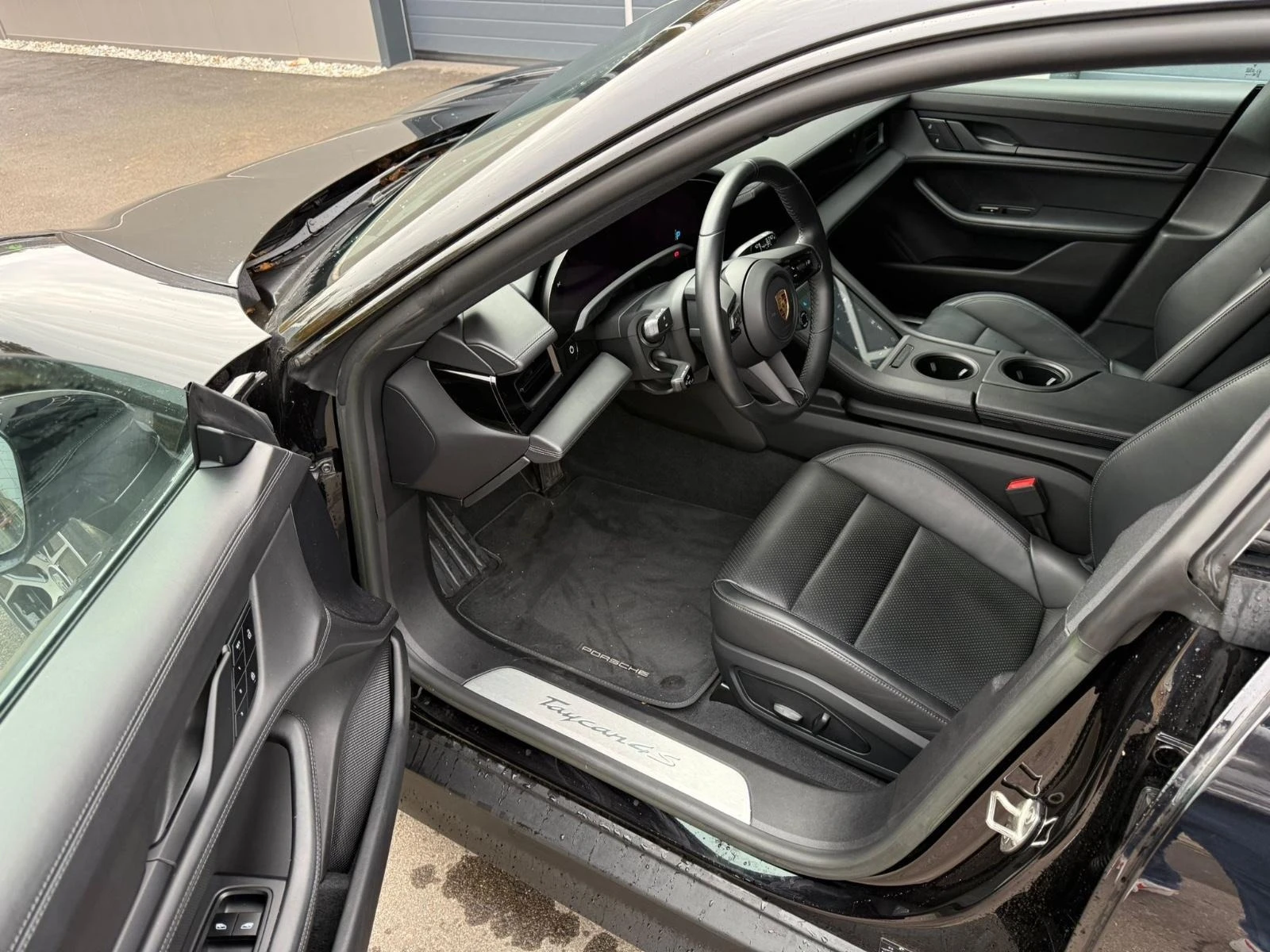 Porsche Taycan 4S* SPORT-TURISMO* MEMORY* HEAD-UP* DISTR* CAM*  - изображение 9