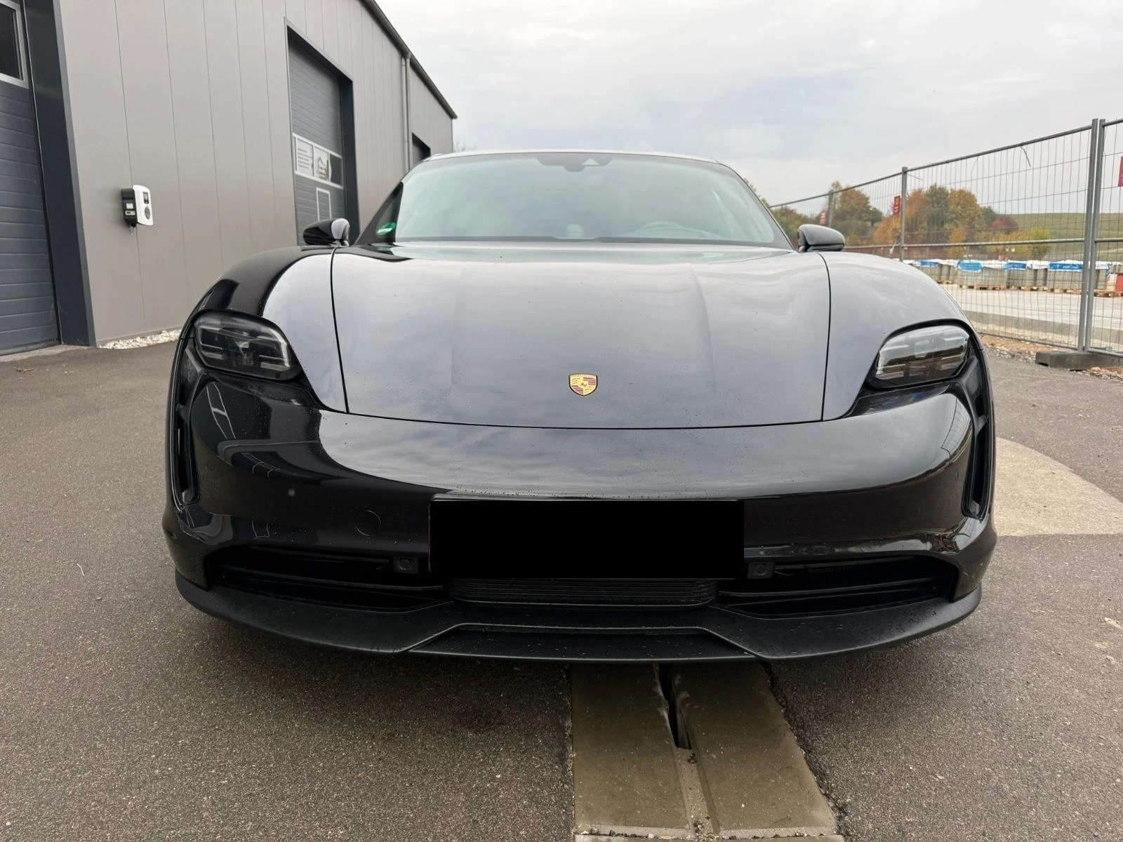 Porsche Taycan 4S* SPORT-TURISMO* MEMORY* HEAD-UP* DISTR* CAM*  - изображение 2