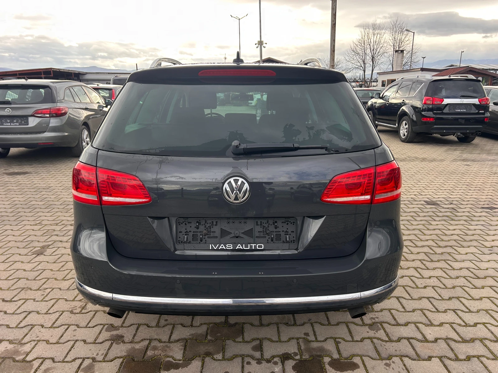 VW Passat 2.0TDI 4MOTION AVTOMAT/NAVI EURO 5 - изображение 7