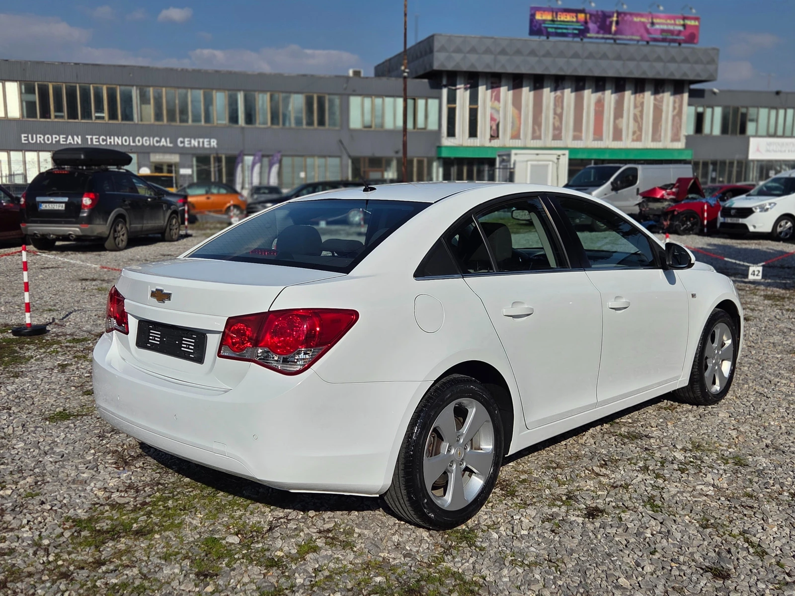 Chevrolet Cruze 2.0TD 163к.с. ЧИСТО НОВА КОЛА, снимка 15 - Автомобили и джипове - 53736667