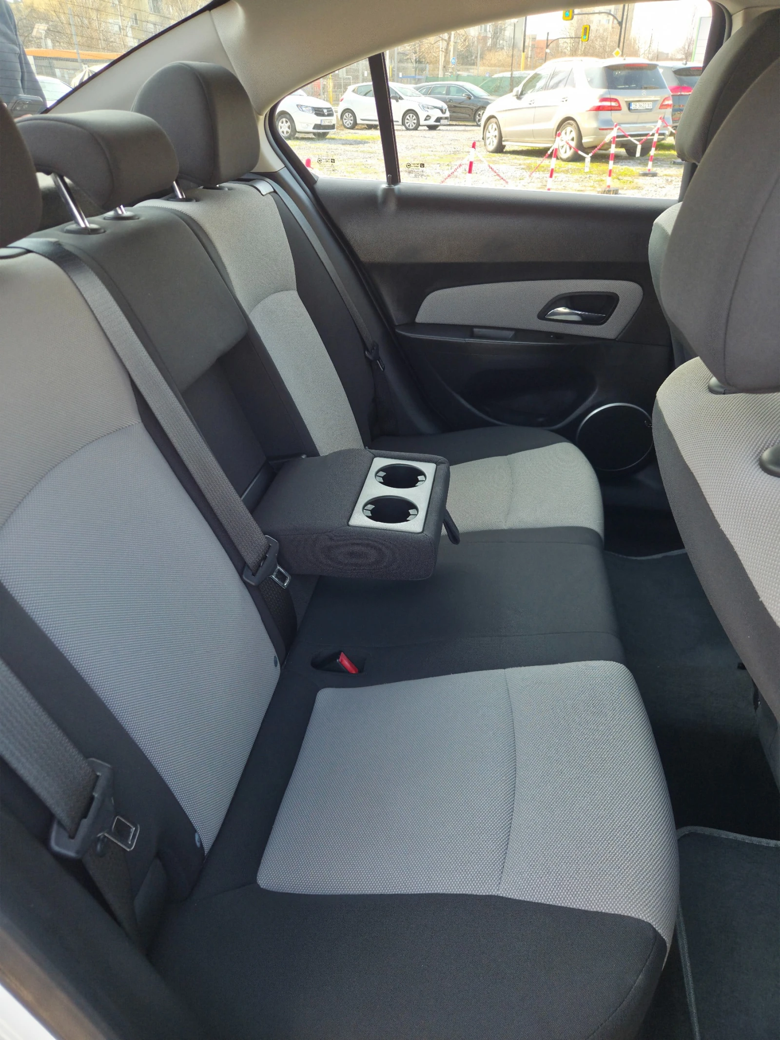 Chevrolet Cruze 2.0TD 163к.с. ЧИСТО НОВА КОЛА, снимка 13 - Автомобили и джипове - 53736667