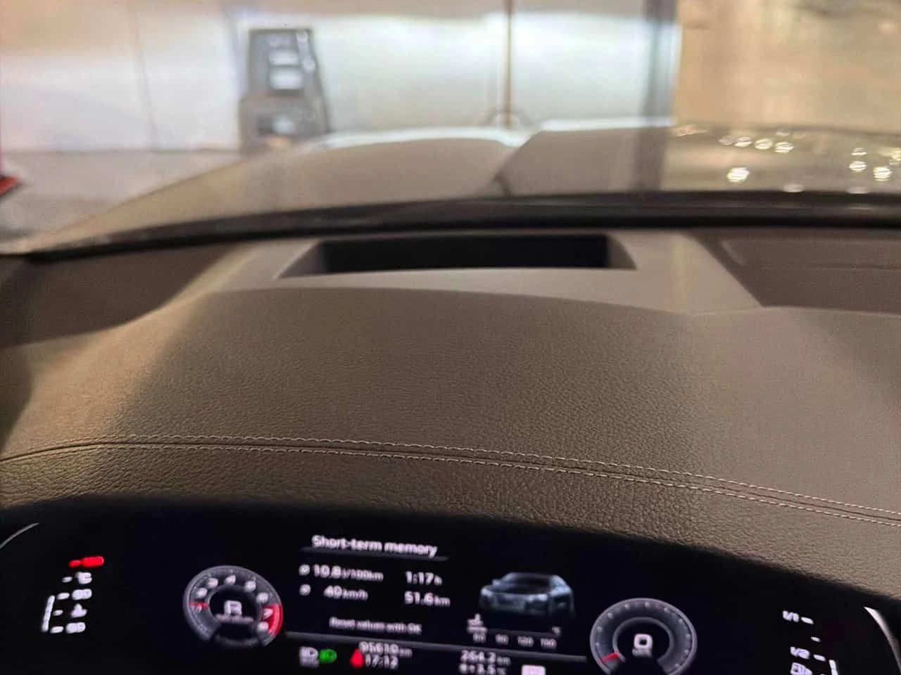 Audi A7 Technik/DIS/360/MATRIX/HUD/ОБДУХВАНЕ/ГУМИ+ ДЖАНТИ , снимка 10 - Автомобили и джипове - 53919196