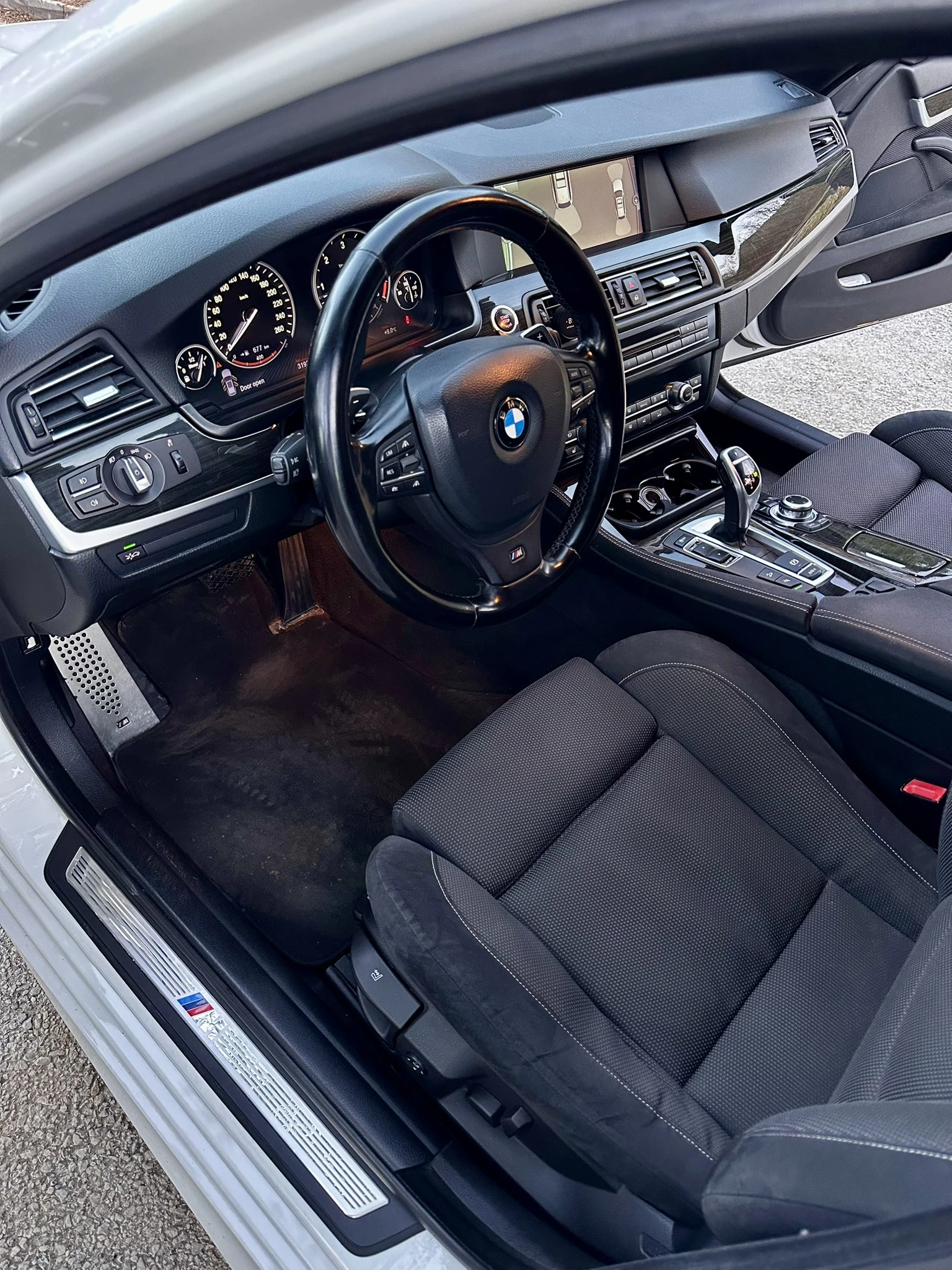 BMW 530 F11 Xdrive M-пакет, снимка 13 - Автомобили и джипове - 54089656