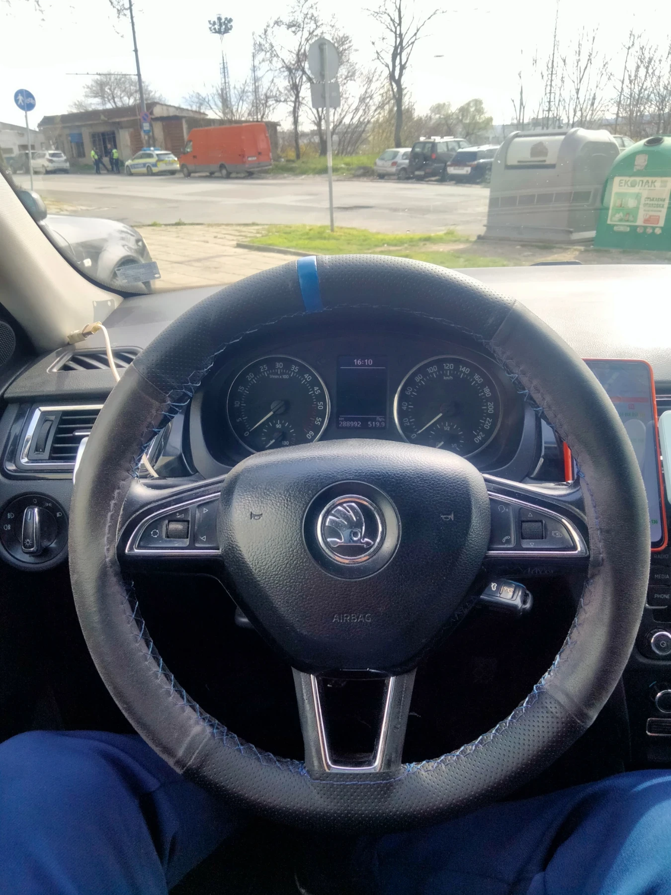 Skoda Rapid 1.6, снимка 7 - Автомобили и джипове - 54181242