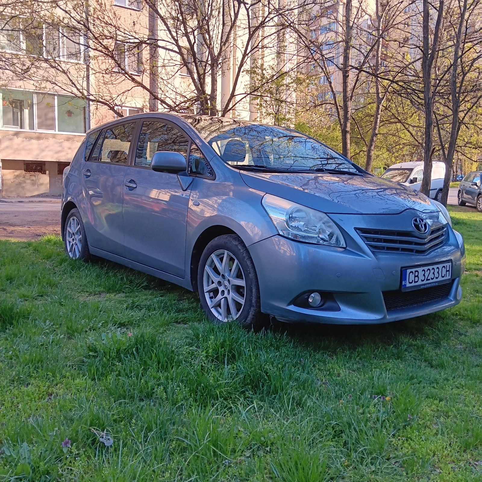 Toyota Verso 2, 2 D-CAT  | Mobile.bg � ����������� 3