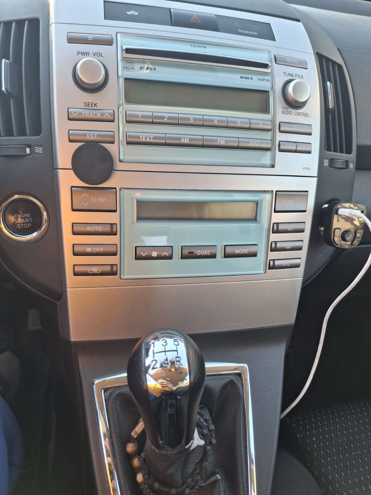 Toyota Corolla verso 1.8 VVT-i LPG/ГАЗ, снимка 4 - Автомобили и джипове - 54322283