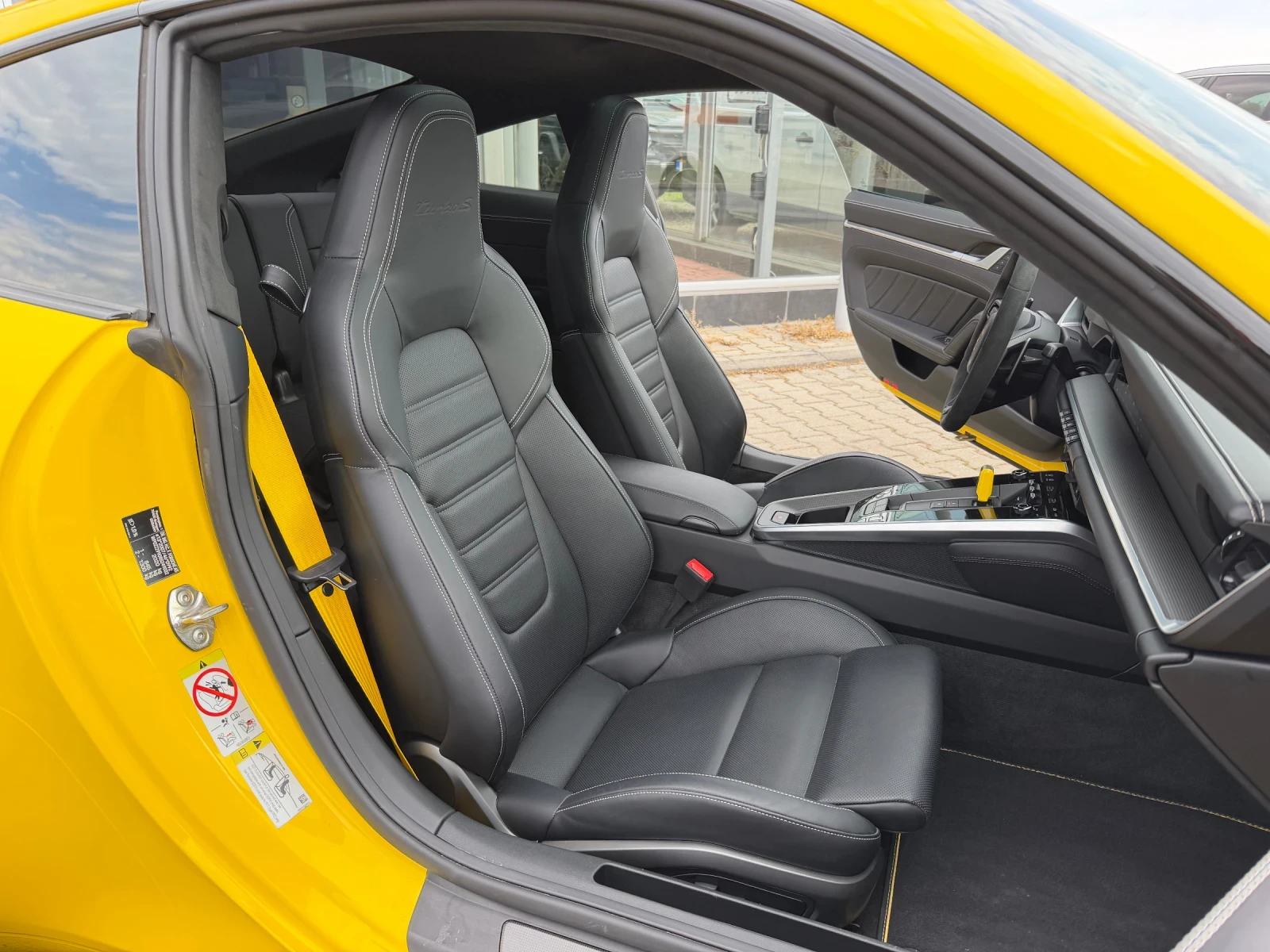 Porsche 911 TURBO S#BRABUS#CARBON#ALCANTARA#PDCC#PANORAMA#, снимка 11 - Автомобили и джипове - 54360545