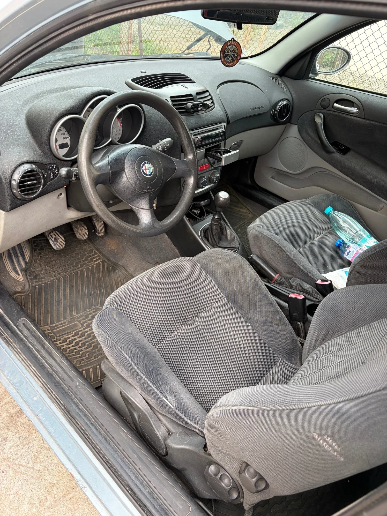 Alfa Romeo 147 1.9 JTD всичко платено, снимка 3 - Автомобили и джипове - 54397235