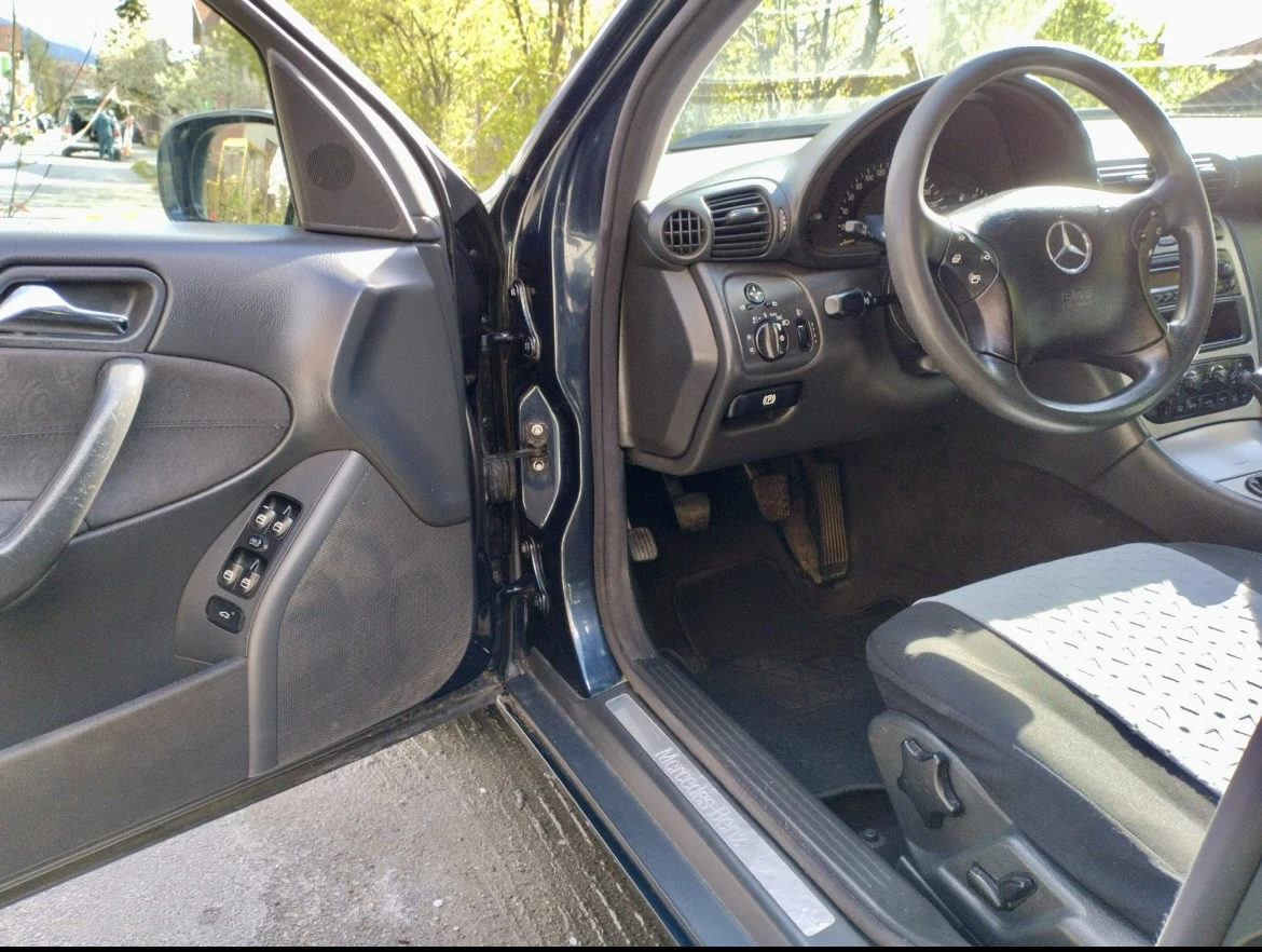 Mercedes-Benz C 200 CDI, снимка 3 - Автомобили и джипове - 54466801