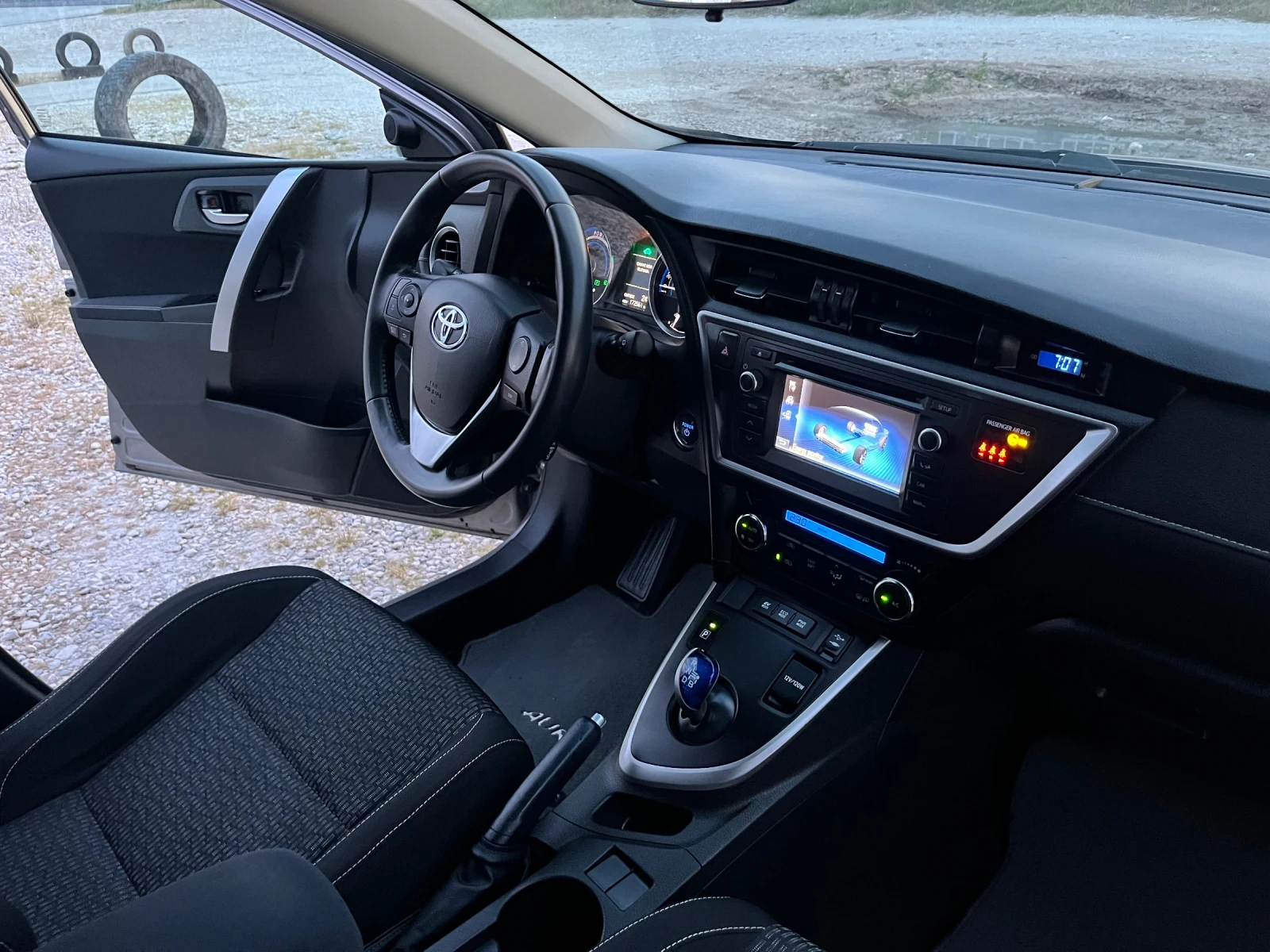 Toyota Auris 1.8Hybrid Lounge 136k.c. 172000�� ���������!!! | Mobile.bg � ����������� 12