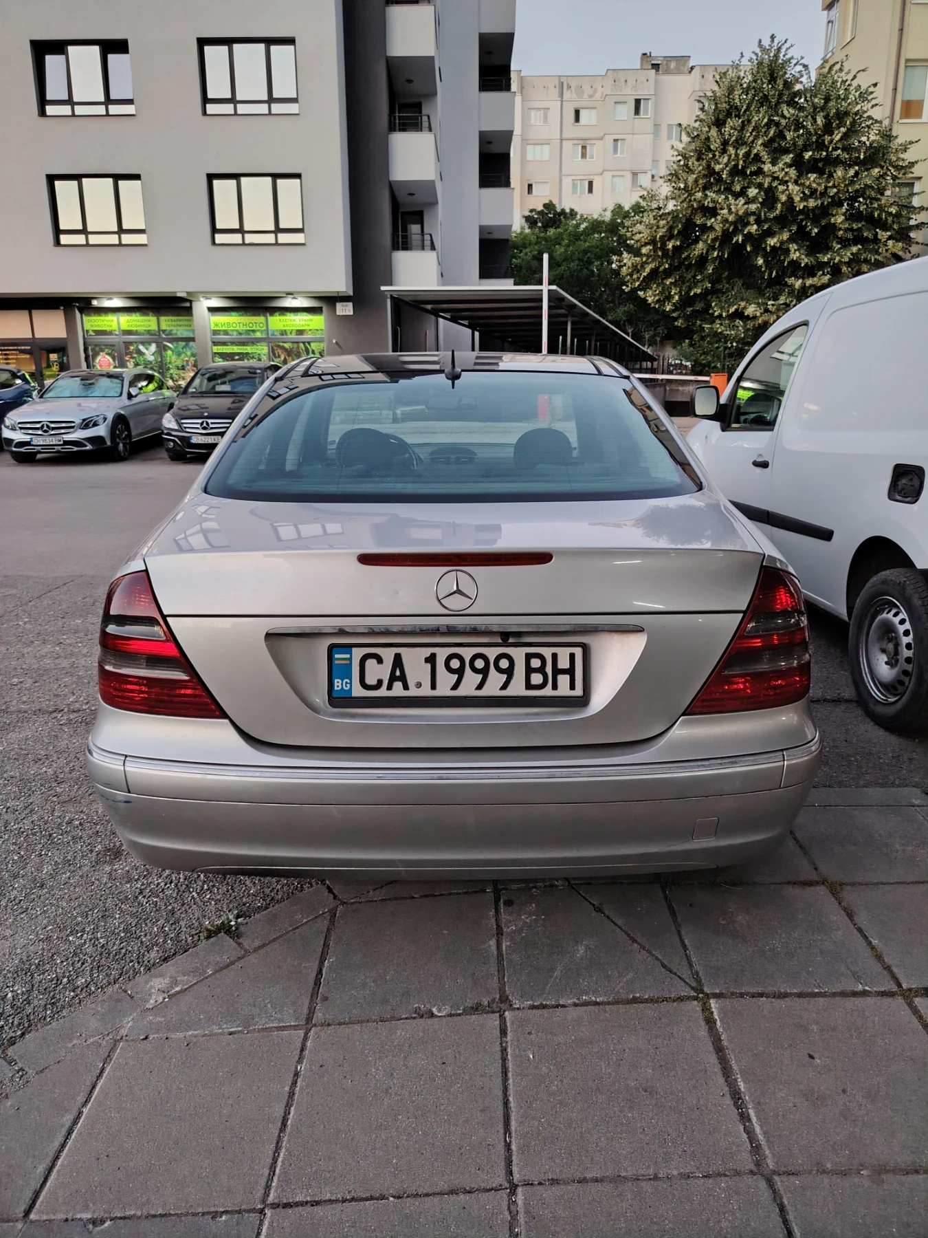 Mercedes-Benz E 220 150, снимка 2 - Автомобили и джипове - 55081348