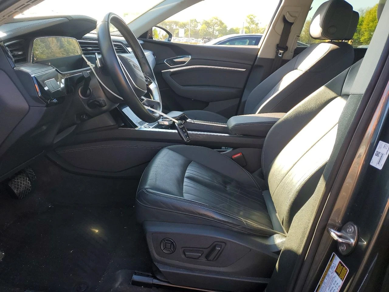 Audi E-Tron Sportback Premium, снимка 7 - Автомобили и джипове - 55140035