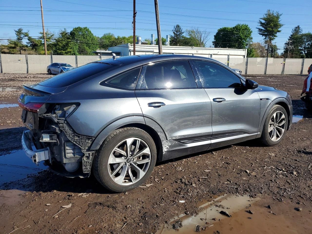 Audi E-Tron Sportback Premium, снимка 3 - Автомобили и джипове - 55140035