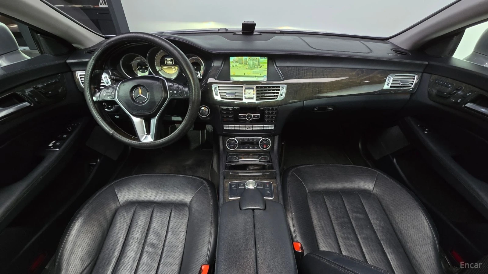 Mercedes-Benz CLS 350 КОЖА* ПОДГРЕВ* ОБДУХВ* КАМЕРИ* PANO* , снимка 7 - Автомобили и джипове - 55544421