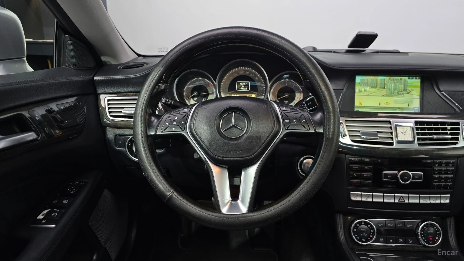 Mercedes-Benz CLS 350 КОЖА* ПОДГРЕВ* ОБДУХВ* КАМЕРИ* PANO* , снимка 12 - Автомобили и джипове - 55544421
