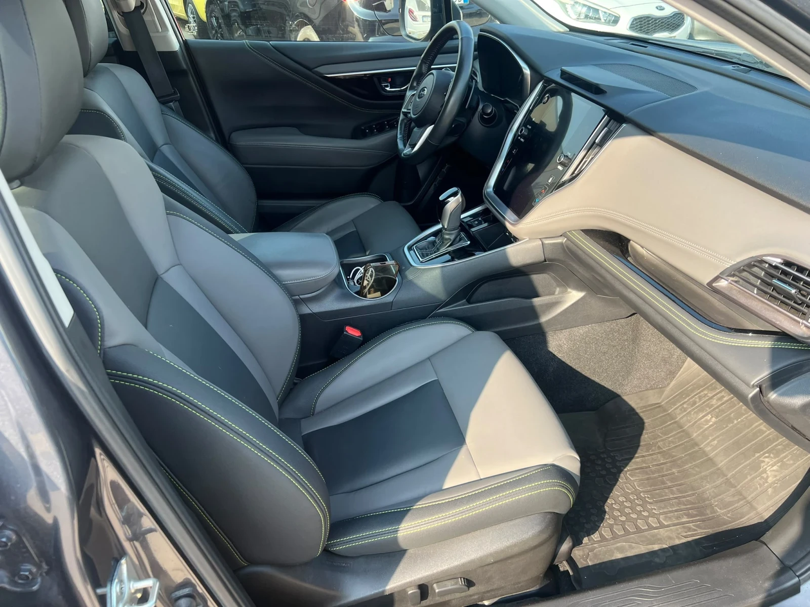 Subaru Outback Full* 2.5 LPG 169hp* 6.2022г* КОЖА* ПОДГРЕВ* КАМЕР, снимка 8 - Автомобили и джипове - 56108075