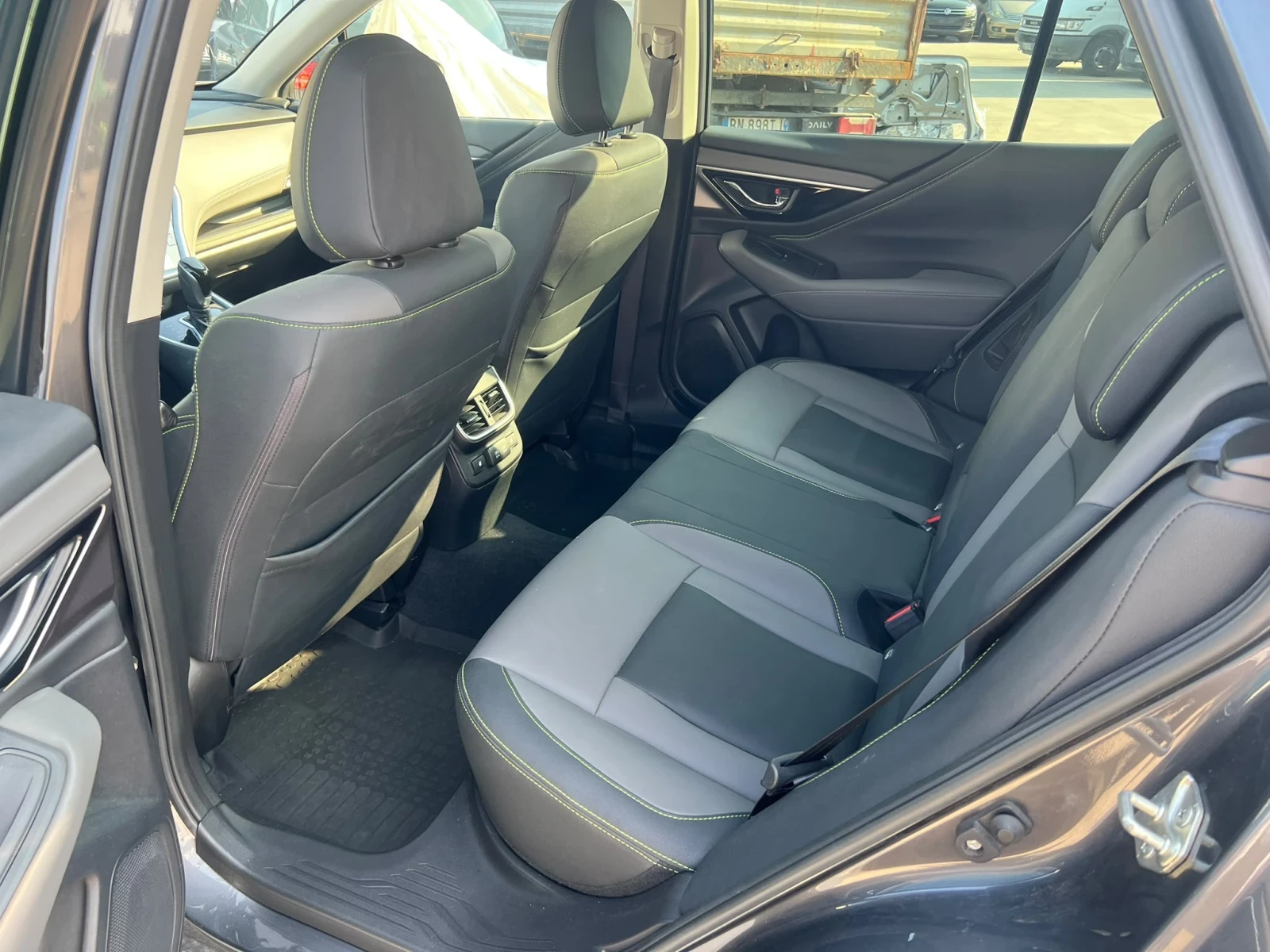 Subaru Outback Full* 2.5 LPG 169hp* 6.2022г* КОЖА* ПОДГРЕВ* КАМЕР, снимка 15 - Автомобили и джипове - 56108075