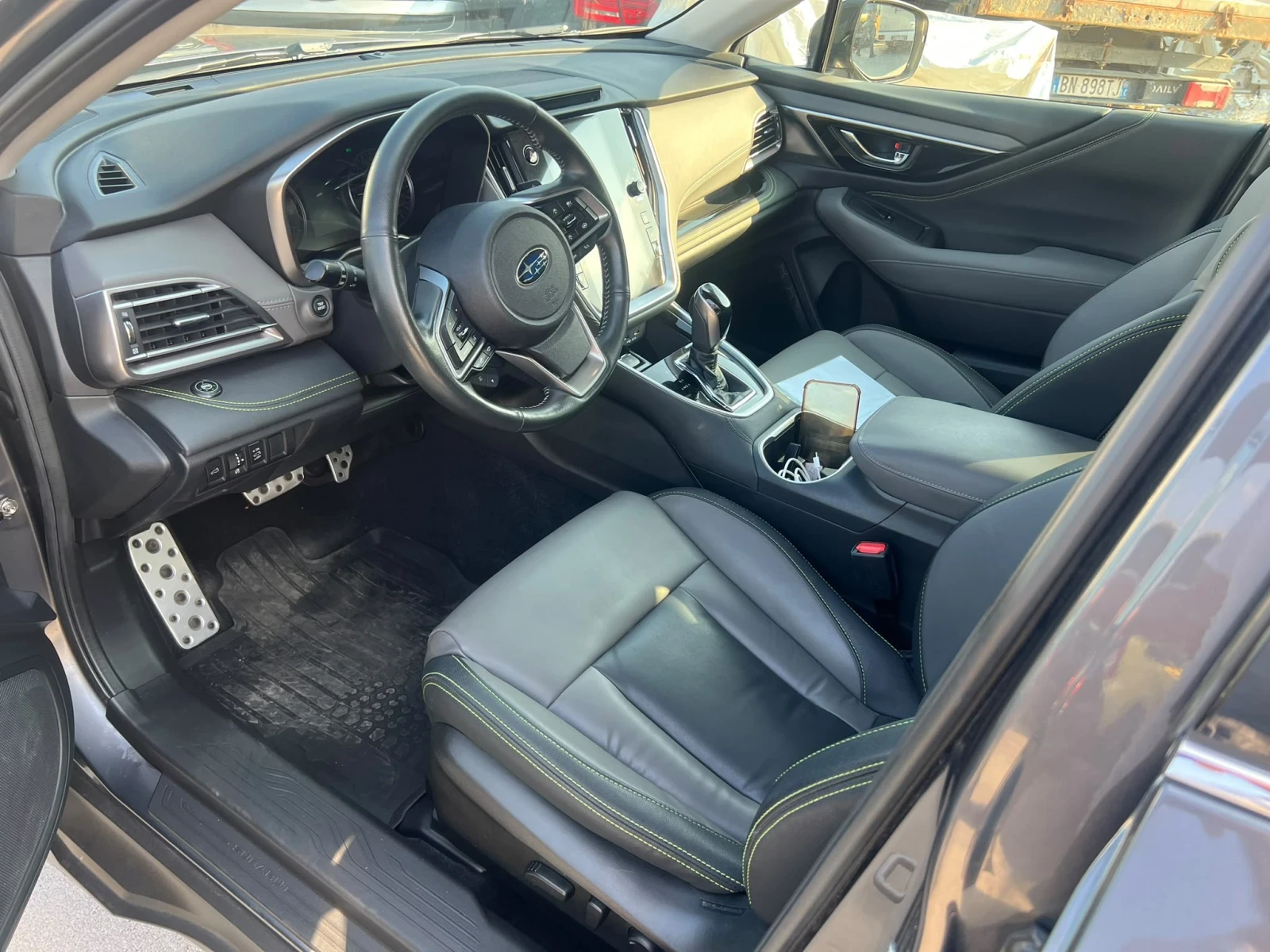 Subaru Outback Full* 2.5 LPG 169hp* 6.2022г* КОЖА* ПОДГРЕВ* КАМЕР, снимка 13 - Автомобили и джипове - 56108075