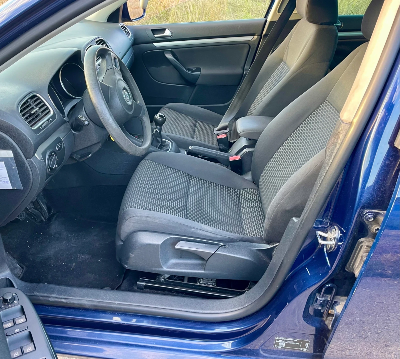 VW Golf 1.6 105 NL, снимка 15 - Автомобили и джипове - 56205467