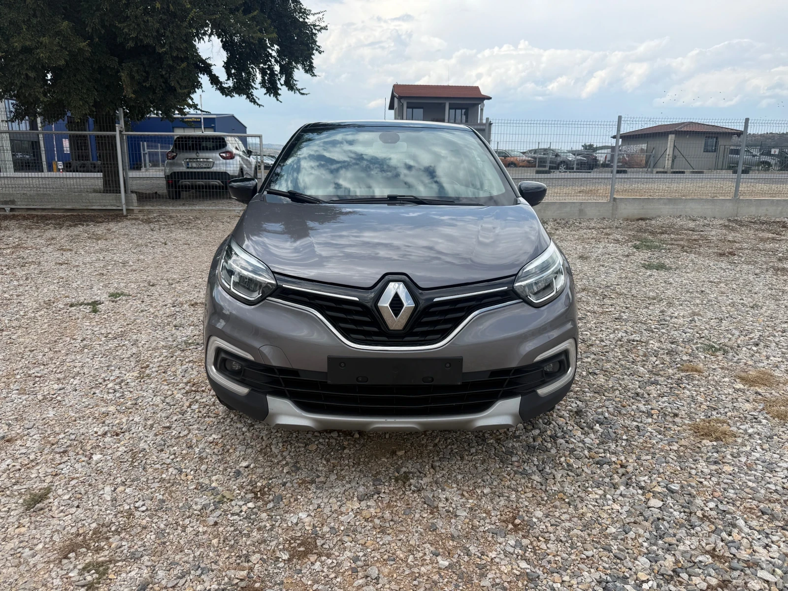 Renault Captur 1.5dCi/Intens/Led Pure Vision/Euro6, снимка 6 - Автомобили и джипове - 56222529